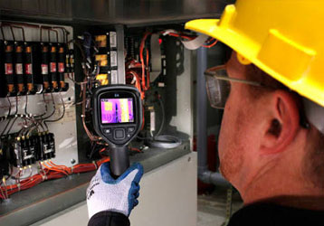 How Does a Laser Rangefinder Work? A Com